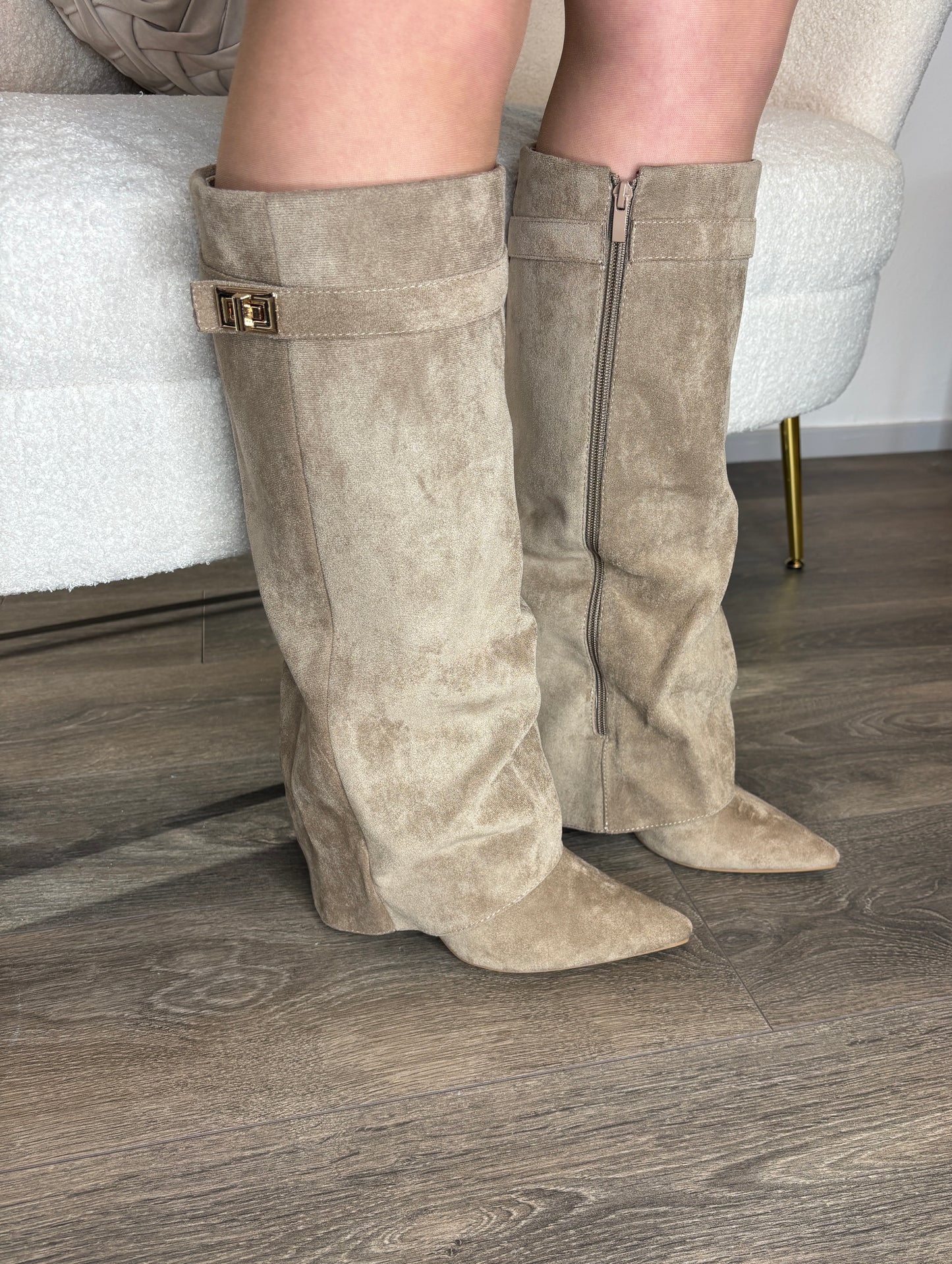 Suede khaki boots